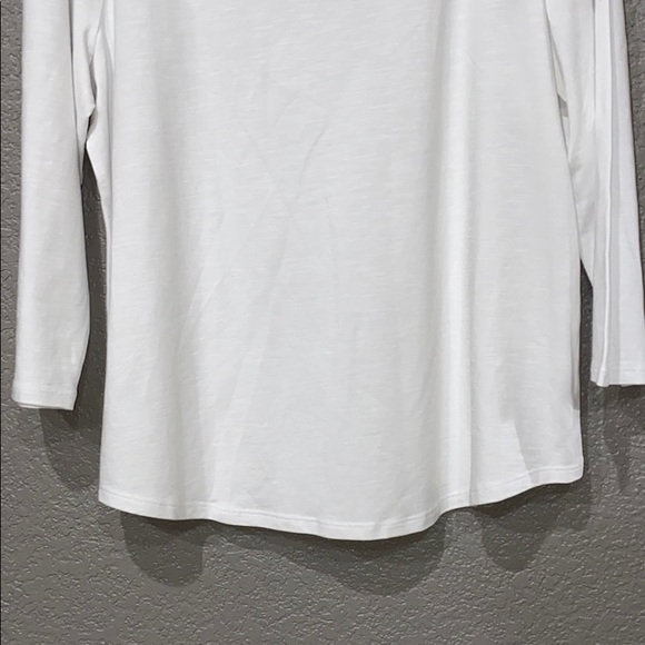 Chico’s Zenergy nolvelty trim top size 1/medium/8 - Picture 9 of 11